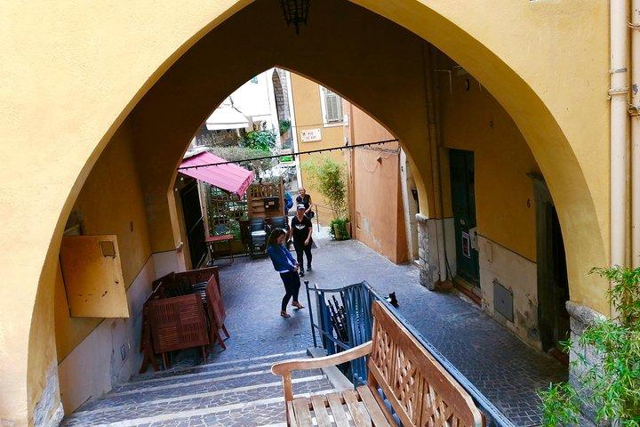 幻想的なヴィルフランシュの湾&岬-ニースからのEバイクツアー