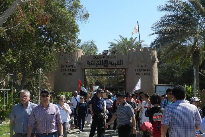 Excursion d'une journée complète de Dubaï à Abu Dhabi avec la Grande Mosquée