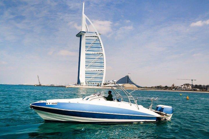 2 heures de visite en bateau à moteur de la marina de Dubaï - Dubaï