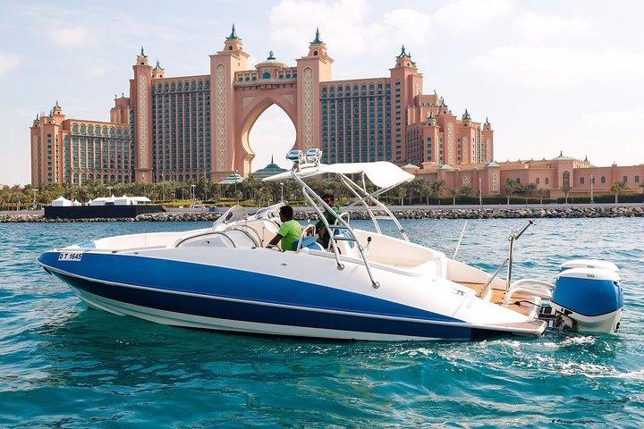 2 heures de visite en bateau à moteur de la marina de Dubaï - Dubaï