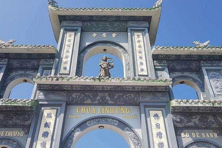 ダナンまたはホイアンからのマーブルマウンテンとモンキーマウンテンのプライベートツアー