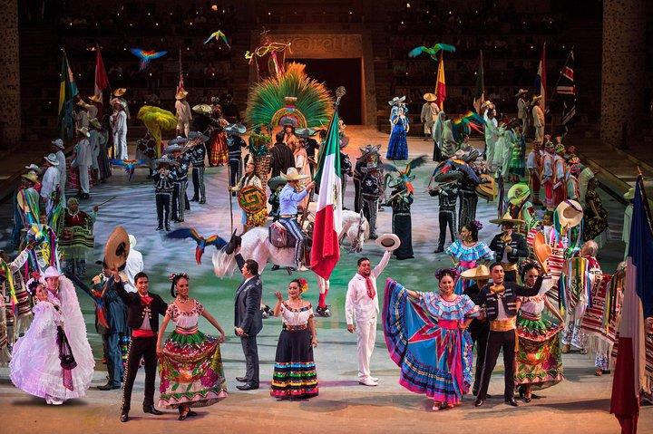 Xcaret公園日帰り旅行、交通機関と文化ナイトショー
