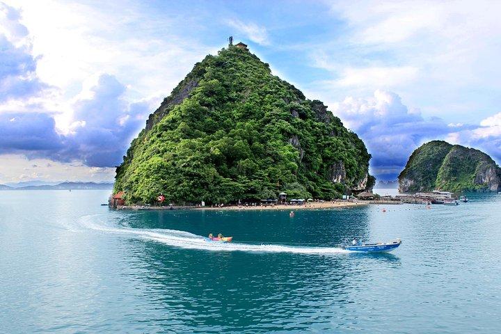 Halong Bay 2 Days 1 Night - Fantasea Cruise 3 Star