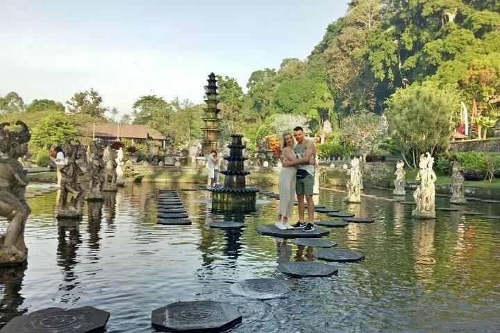 Puerta del cielo y el increíble este de Bali