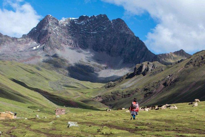 Regnbågsbergets dagstur från Cusco – Heldags guidat äventyr