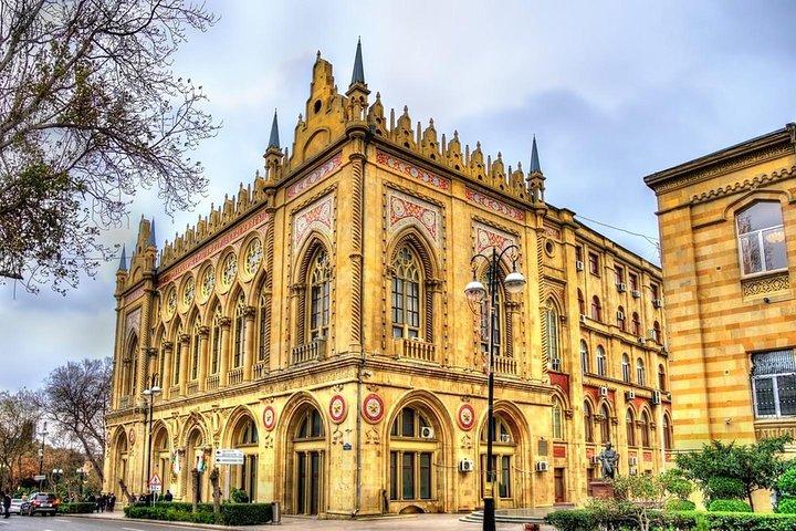 Nachttour durch Baku