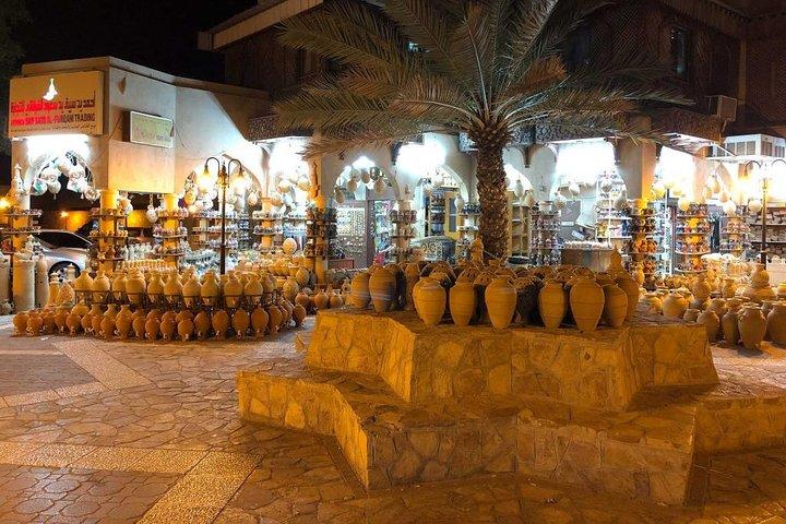 Nizwa, Bahla och Jabrin fort som utomhusaktiviteter