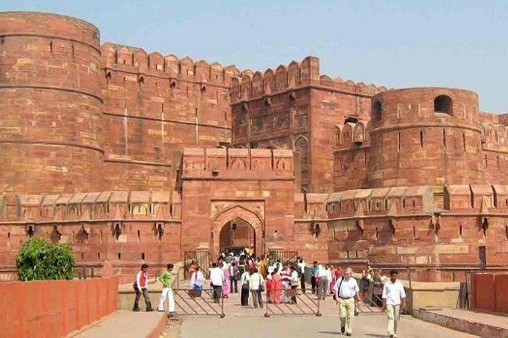 Tour di un giorno ad Agra con taxi privato e guida professionale
