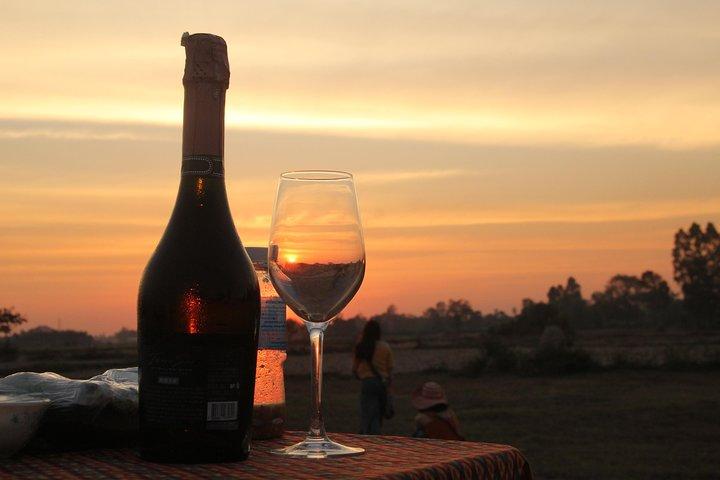 Cena al atardecer en Rice Paddy Fields