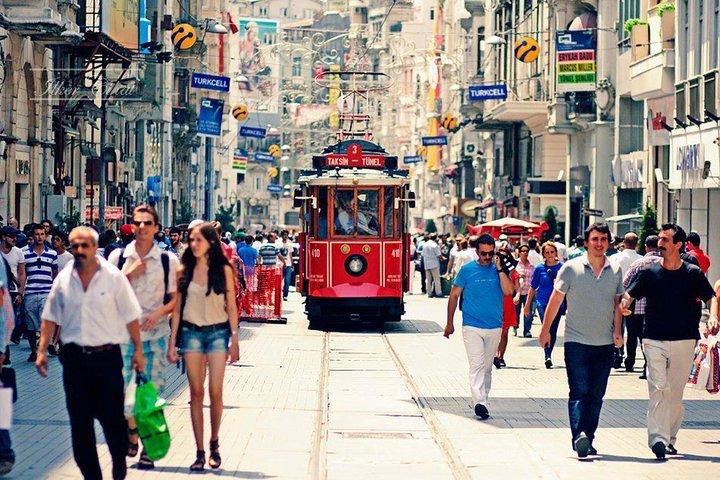 “Taste Istanbul: Street Food Tour You Can’t Miss”