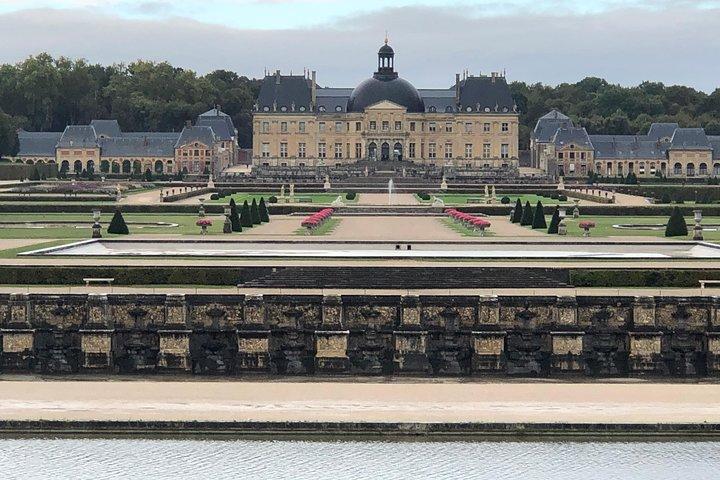 VAUX-LE-VICOMTE-プライベート日帰り旅行（パリのホテルでの送迎）