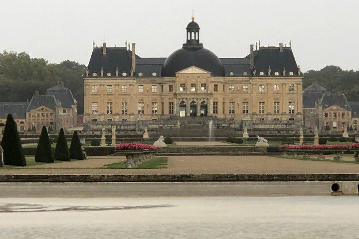 VAUX-LE-VICOMTE-プライベート日帰り旅行（パリのホテルでの送迎）