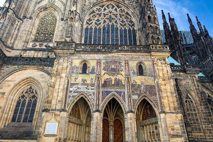Complete Prague Castle Interiors Tour (Tickets Included)