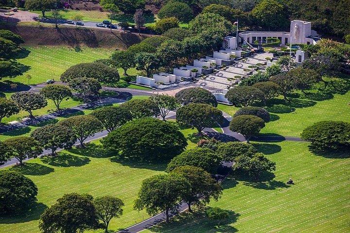 Pearl Harbor, Cementerio Memorial Nacional y tour por la ciudad de Honolulu