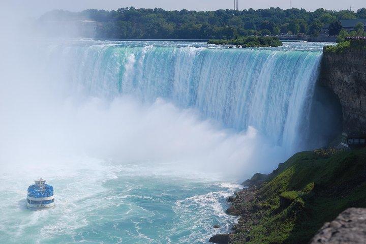 All-Inclusive-Tour zu den Niagarafällen in den USA mit Bootsfahrt, Höhle und vielem mehr