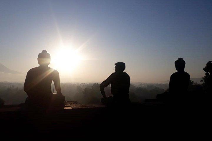 Borobudur Sunrise Tour-Special Package