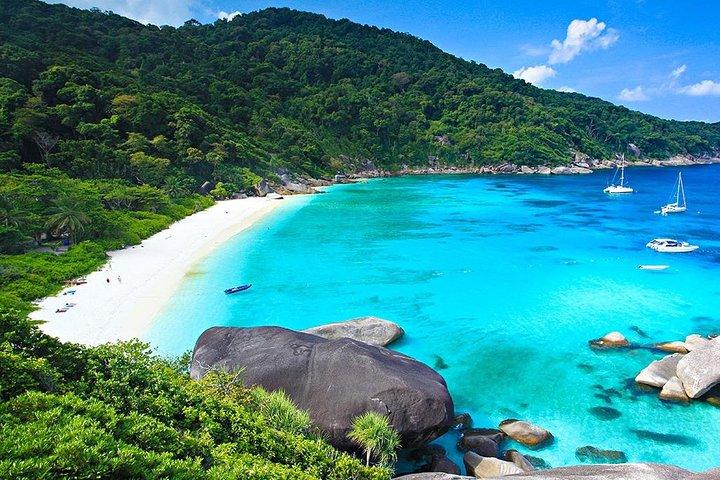 Dagtour naar de Similaneilanden vanuit Phuket
