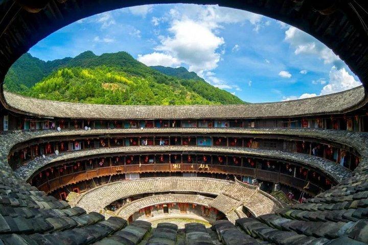 Hong門客家土楼クラスターへのX門プライベートデイツアー