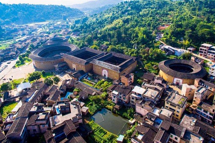 Visite privée d'une journée à Xiamen dans le cluster Gaobei Tulou