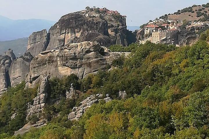 Tour di un'intera giornata a Meteora e Termopili inclusa la cena