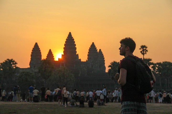 アンコールの3日間の発見：滝、水上村、バンテアイ・スレイ寺院