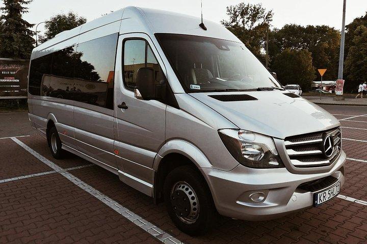 Krakow Airport  Krakow City transfer met 22-persoons Mercedes-Benz minibus