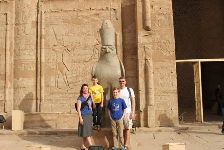 Dagstur till Edfu & Kom Ombo templen från Luxor och släpp av i Aswan eller Luxor