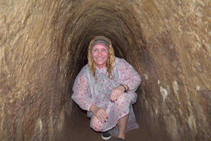 Excursão em grupo de meio dia pelo túnel Cu Chi com guia