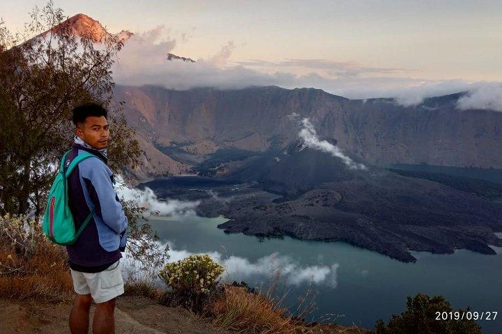 2D1N Senaru Krater Rim Trekking