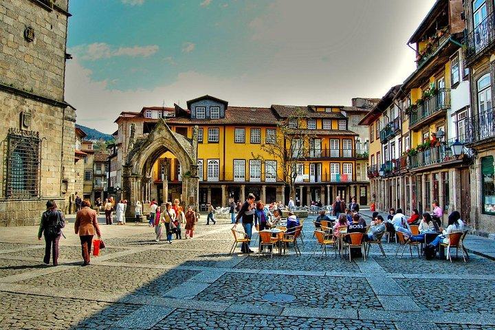 Visite privée de 8 heures à Braga et Guimarães depuis l'hôtel Porto avec chauffeur et guide
