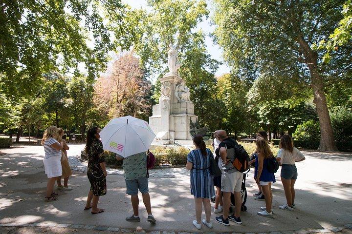 マドリード王宮とレティーロ公園ツアー、タパスのオプション付き