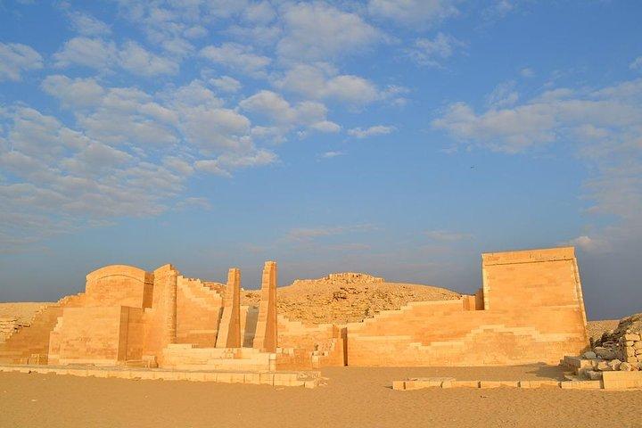 Dagtocht naar de piramides van Gizeh, Memphis City, de piramides van Dahshur en Sakkara