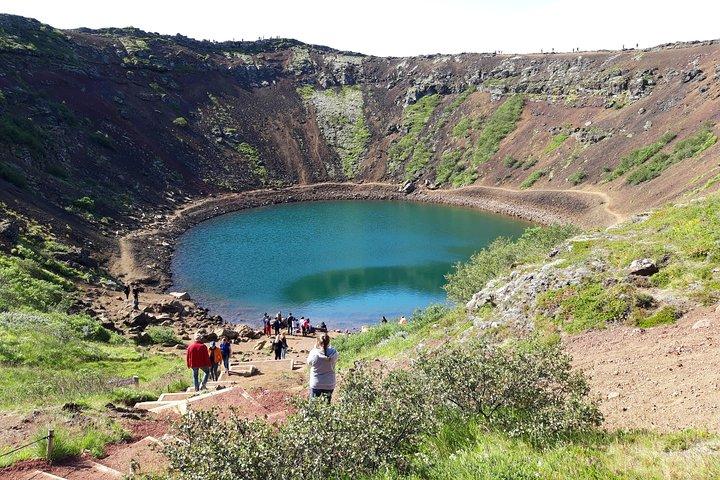 Privat Golden Circle Tour og snescootereventyr