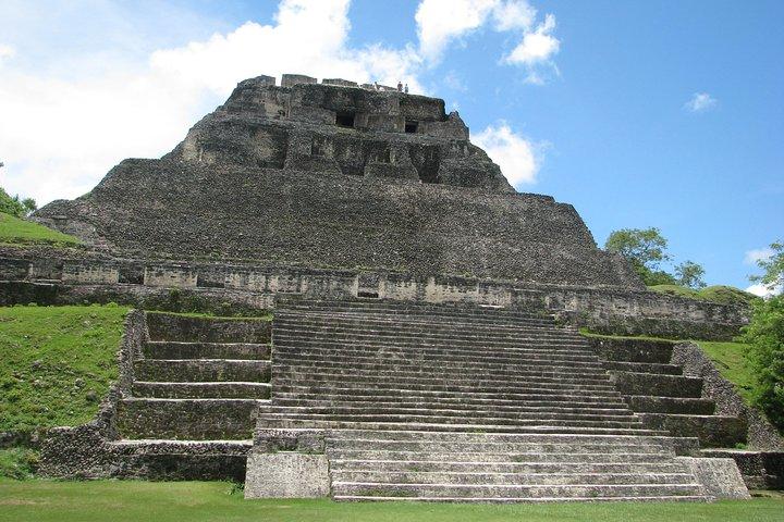 Sito Xunantunich Maya