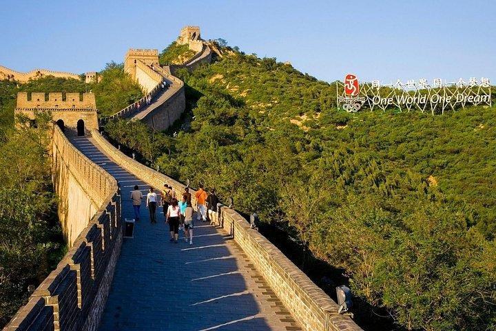 Escala na Grande Muralha de Badaling e no Palácio de Verão
