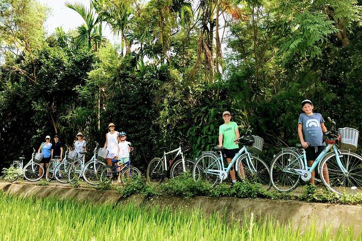 Tra Que Vegetable Village & Cooking Class