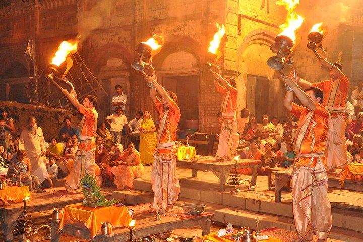 Gita di un giorno a Varanasi con Chaukhandi Stupa, Dhamek Stupa e cerimonia del Ganga Aarti