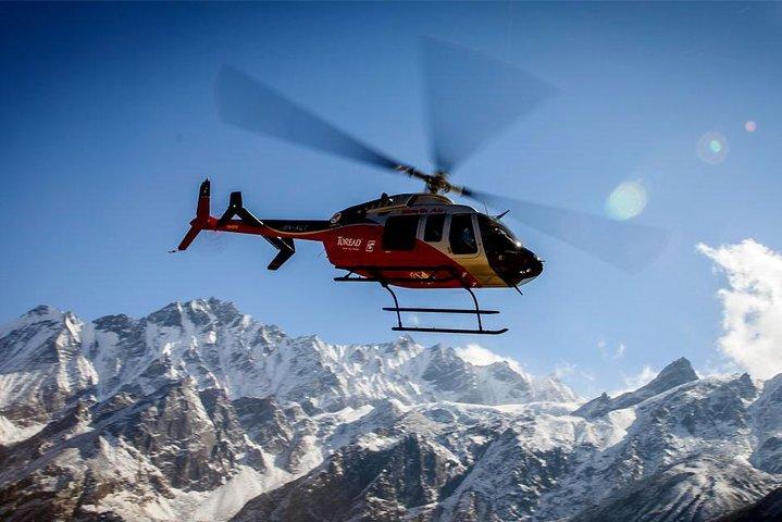 Excursão por helicóptero no Everest Base Camp: Restaurantes em Everest View Hotel