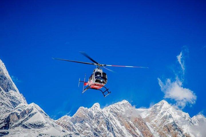 Excursão por helicóptero no Everest Base Camp: Restaurantes em Everest View Hotel