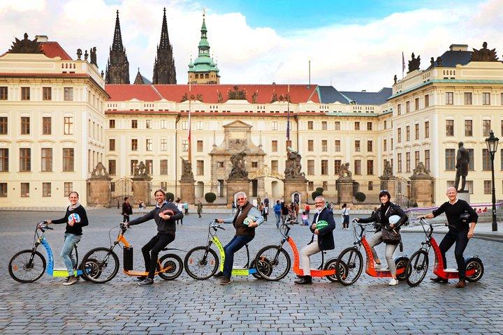 Praag: elektrische scooter & E-bike rondleiding