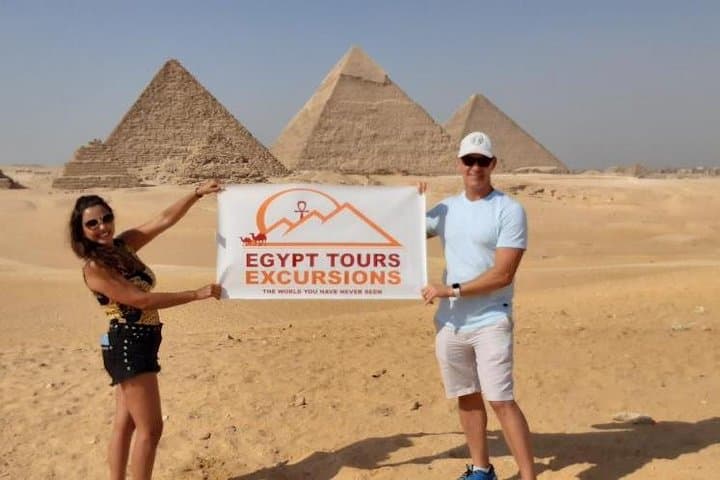 Private All INC-Pyramids,Camel(1 HOUR)Egyptian Museum,Flucca,Coptic Cairo& Lunch