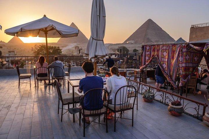 Fantastisk Pyramid Inn Lunch med Pyramids View