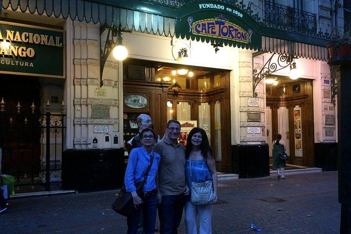 Shore Excursion: Private Buenos Aires by Night with All-Inclusive Dinner