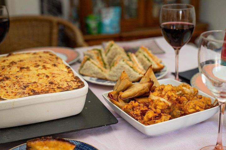 Portuguese Home Dining Experience in Lisbon with a Local, Paula