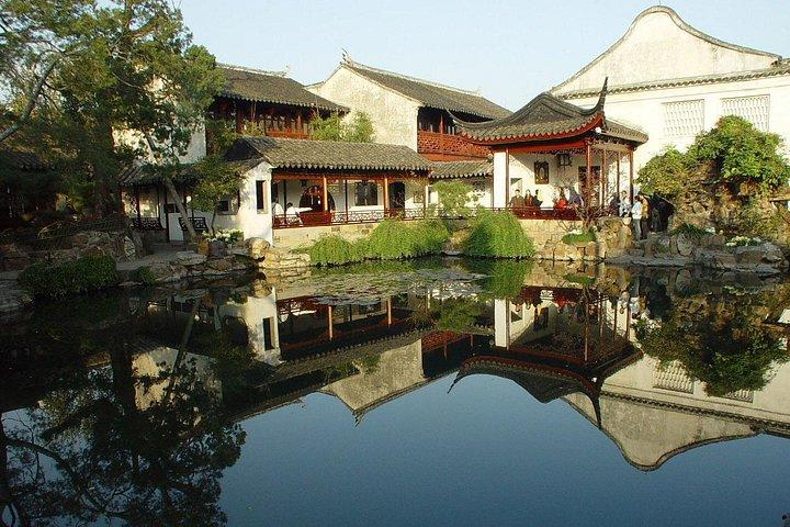 上海から同里水郷の古典庭園までの蘇州日帰りツアー