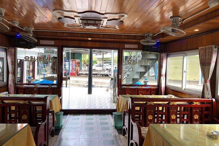 Local Market Tour and Private Cooking Class