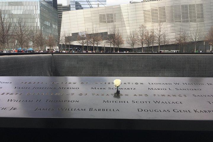 ニューヨーク 9/11 博物館と自由の女神フェリーのチケット