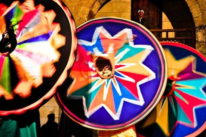 Al Tannoura Wekalet El Ghouriのエジプトのダンス・ヘリテージ・ショー
