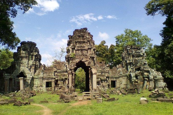 Koh Ker＆Preah Khan Kompung Svayへの2日間のプライベートアドベンチャー