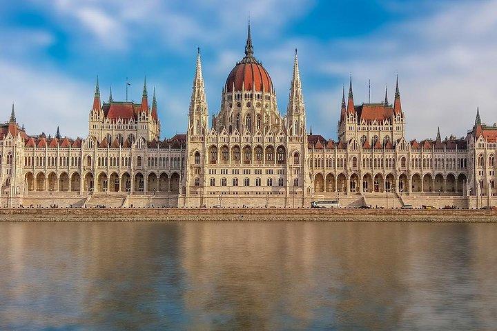 Transferência privada de Praga para Budapeste, motorista que fala inglês